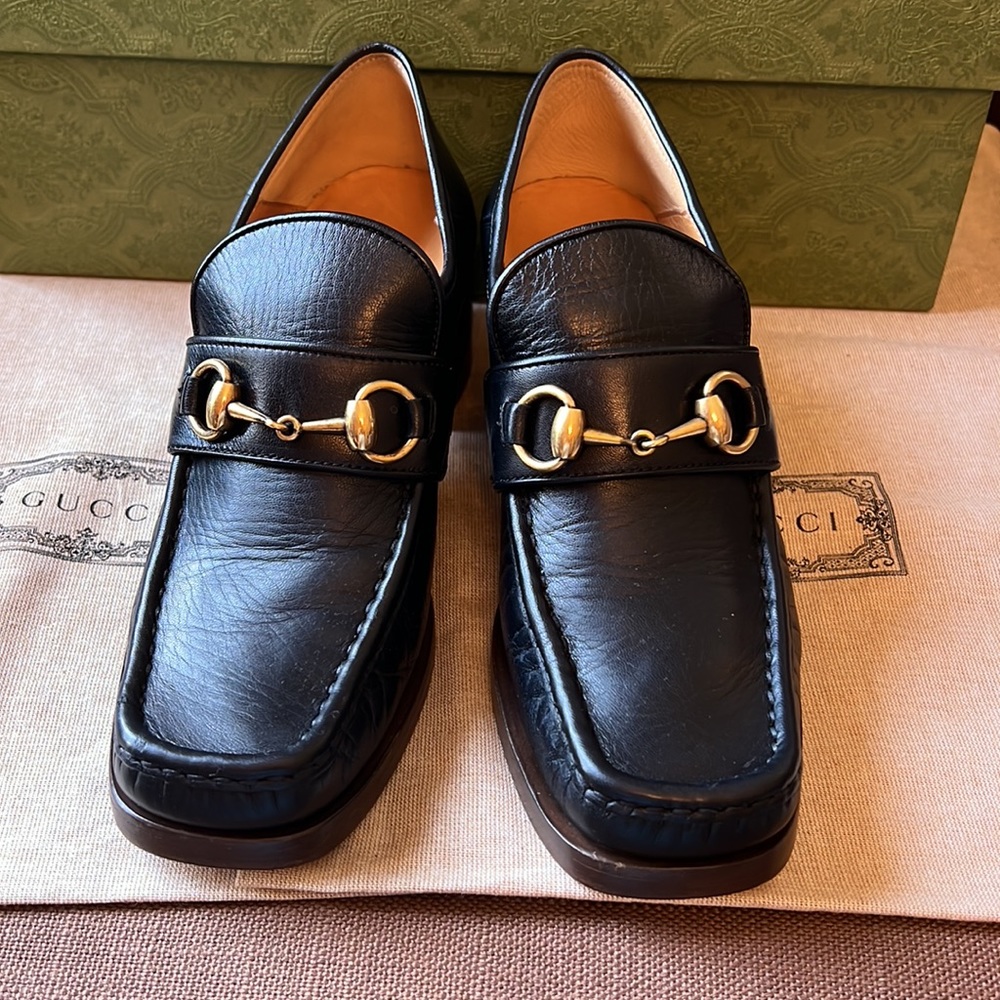 Gucci Black Horsebit Leather Pumps size 38